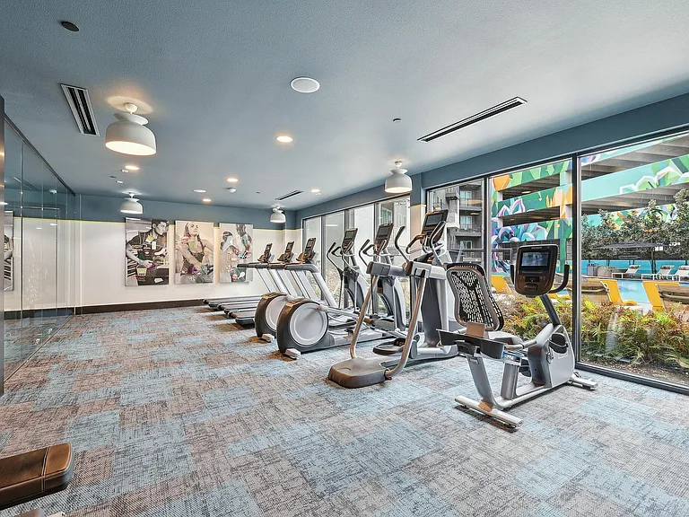 57-web-or-mls-N Lamar Blvd-905