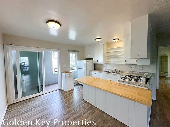 2nd image of 603 N Cleveland St APT B