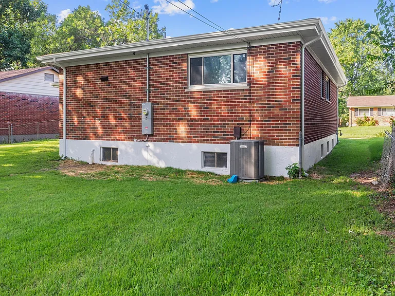 545 Patterson Ln — Photo 25