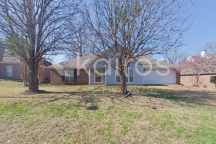 1st image of 845 Windward Dr