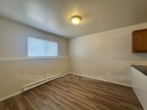 4th image of 1644 E Pitkin St #C