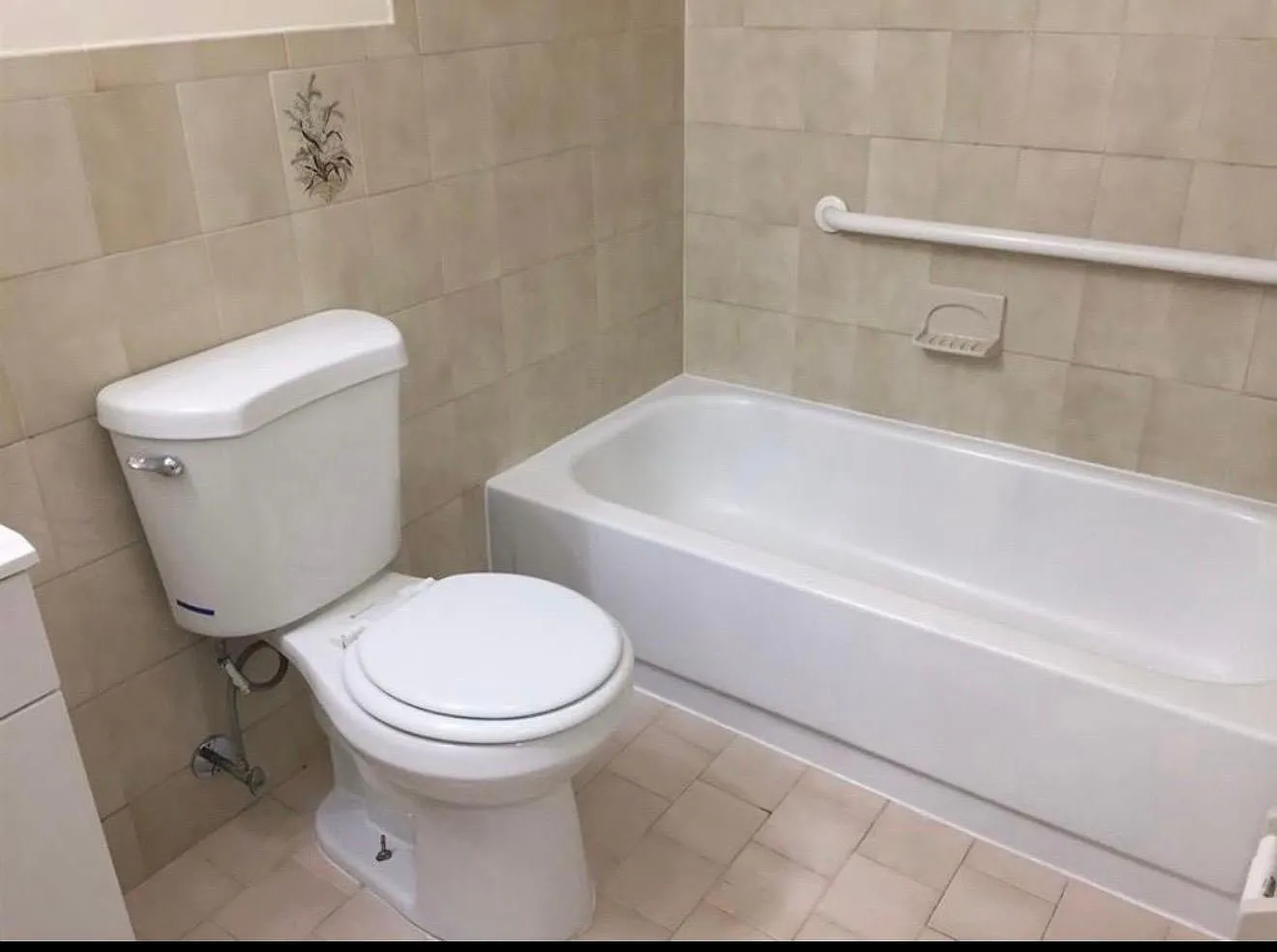 3 bed, 1400 sqft, $3,000 — Photo 2