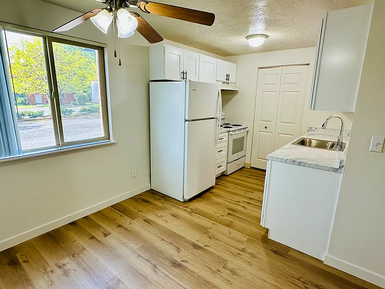 3650 SW 114th Ave — Photo 4