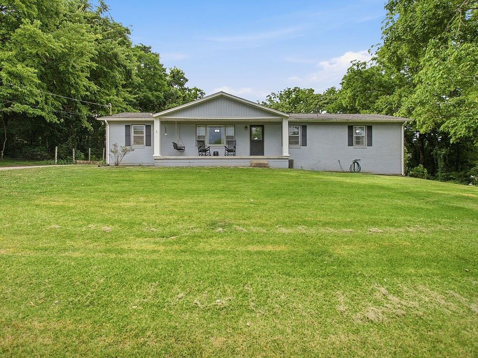 1st image of 2040 Glencoe Rd