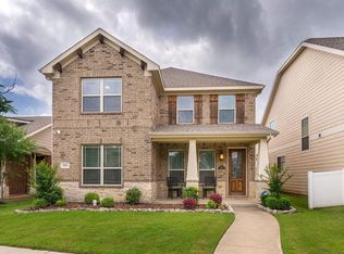 920 Hayden Ln, Aubrey, TX 76227