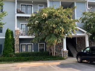400 Vista Lake Dr APT 108, Candler, NC 28715