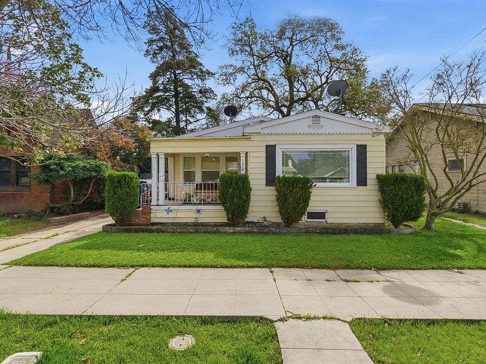 1st image of 1024 W Flora St