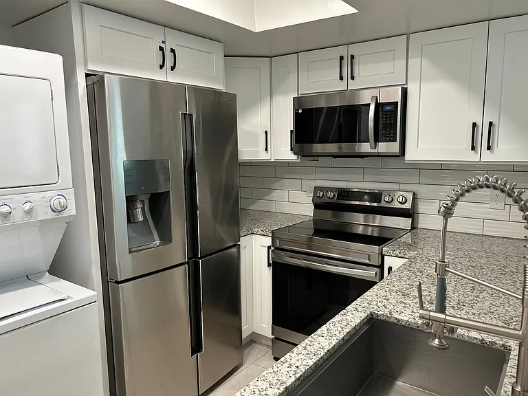 74443 Driftwood Dr #B4 — Photo 1