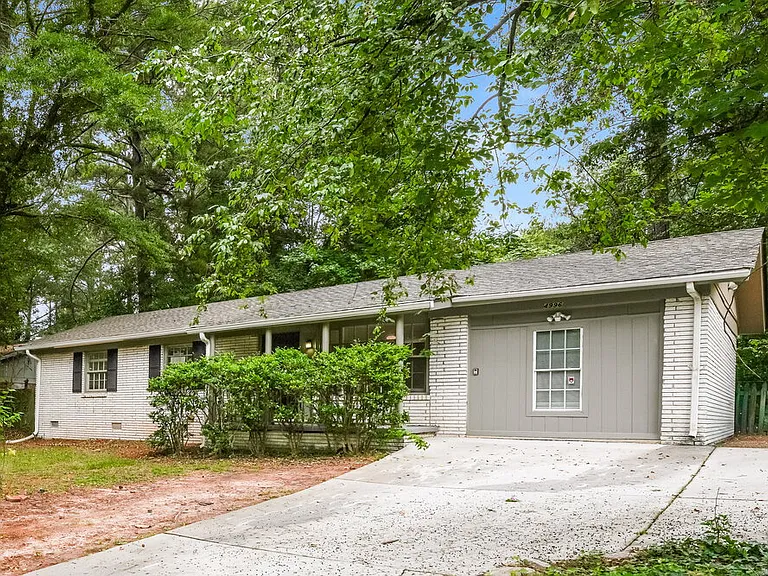 4996 Sheila Ln — Photo 3