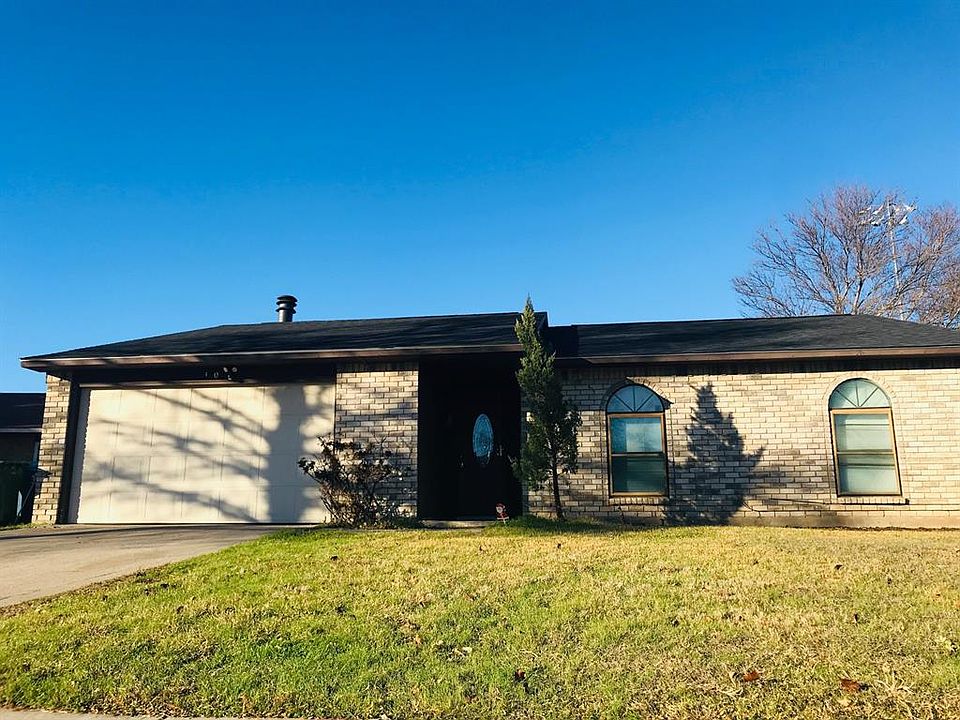 1st image of 4808 Woodruff Dr