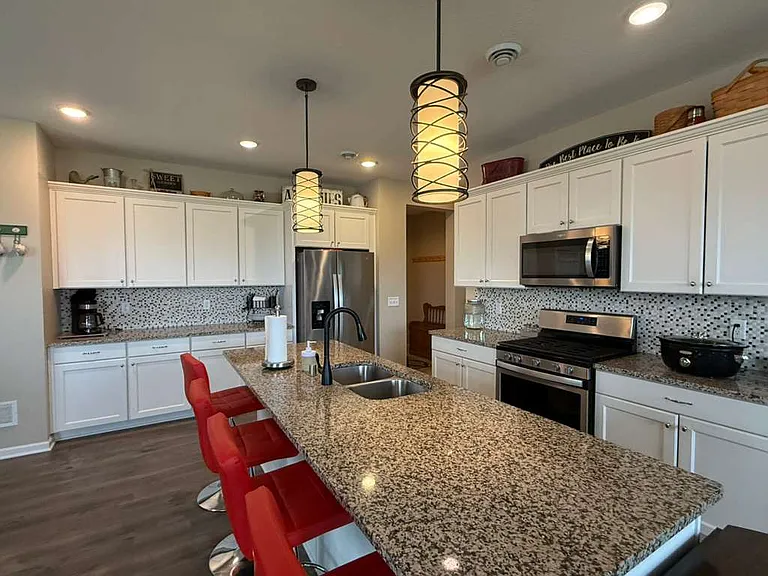 9214 Kaiser Cir NE — Photo 29