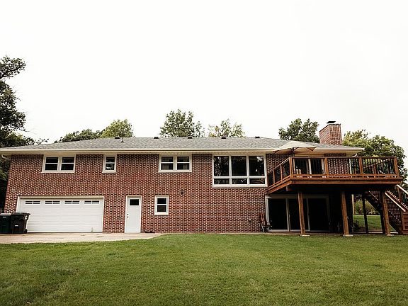 4th image of 13 Westwood Dr