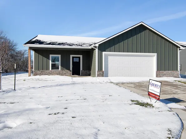 3047 E Highridge Ct, Wichita, KS 67219