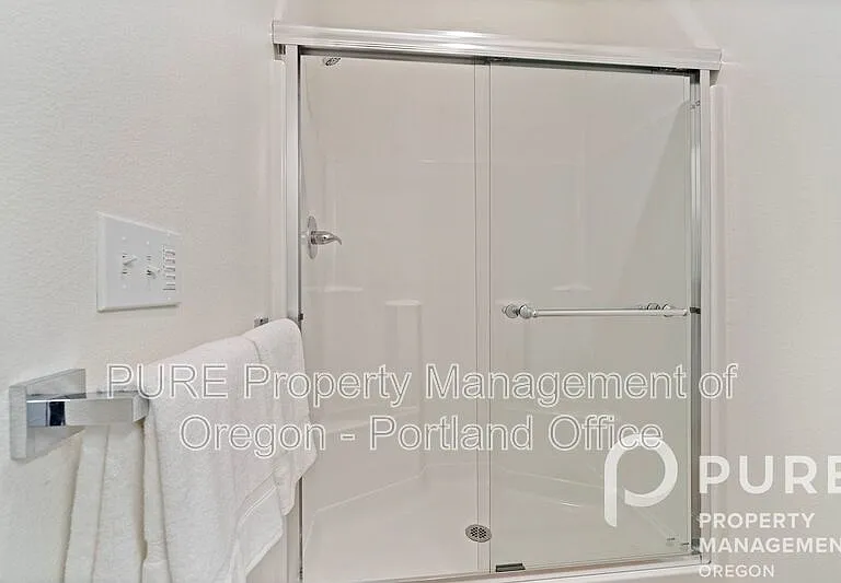 3736 NE Liberty Ter — Photo 14
