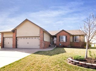 1973 N McRae Ct, Goddard, KS 67052
