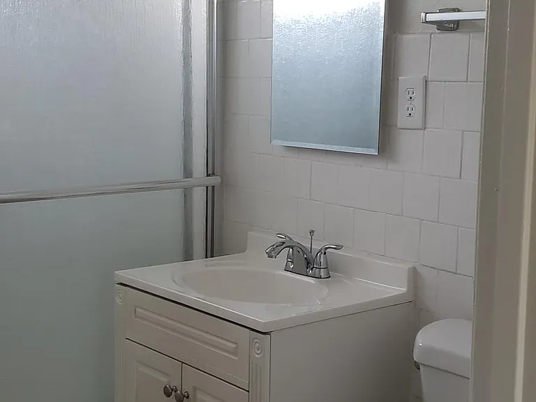 15323 Freeman Ave — Photo 11