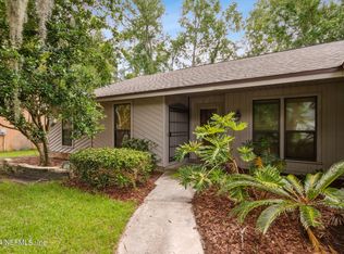 7252 Holiday Hill Ct, Jacksonville, FL 32216