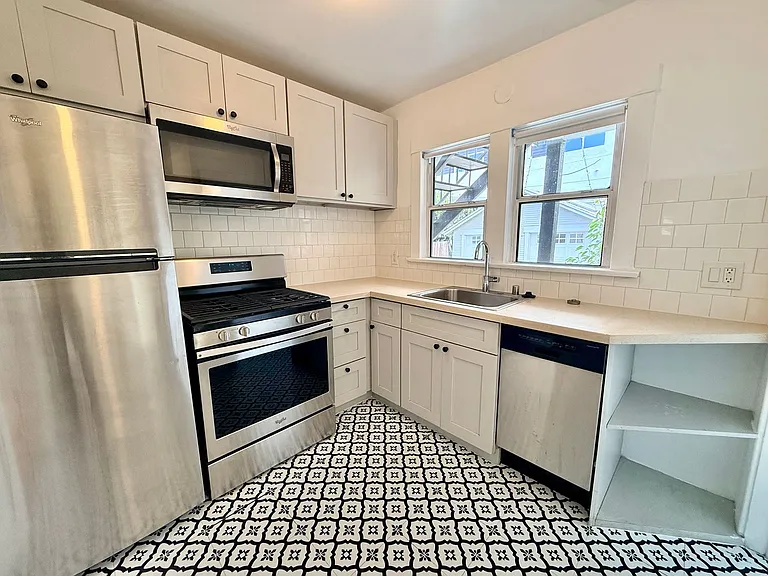 2471 W Ave 32 — Photo 11