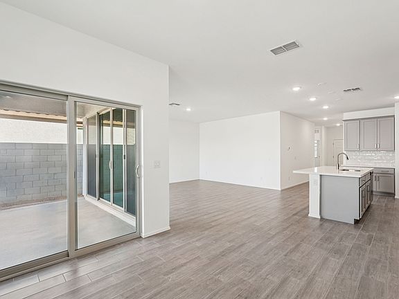 Visara - Marigold Interior Image 5