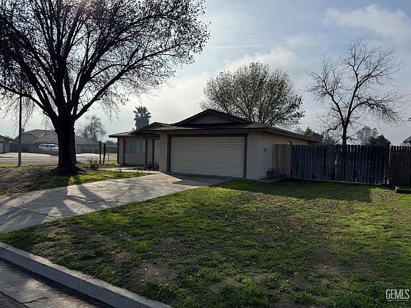 3rd image of 8837 Glenda St