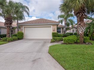 8237 Woodridge Pointe Dr, Fort Myers, FL 33912