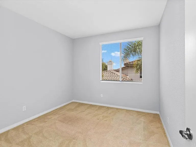 219 Pacific View Ln — Photo 29