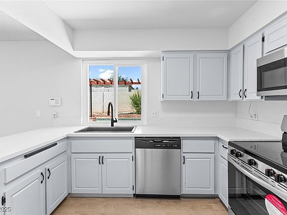 2nd image of 3793 Casa Colorado Ave