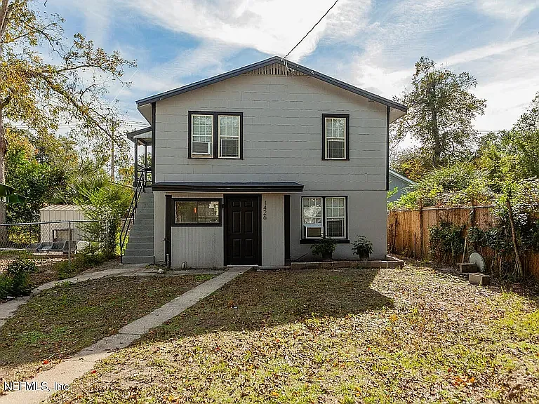 2 bed, 525 sqft, $925 — Photo 2