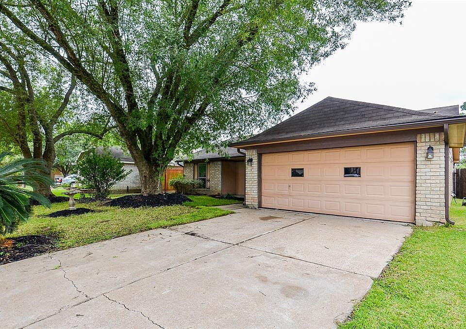 1st image of 3826 Redwood Falls Dr