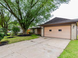 3826 Redwood Falls Dr, Houston, TX 77082