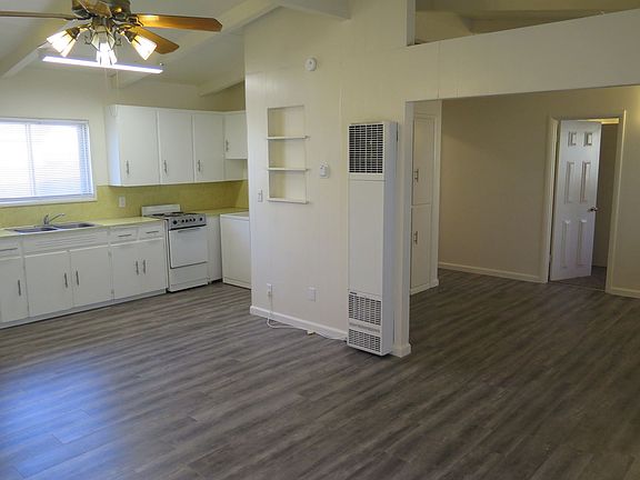 2nd image of 1307 & 1311 E Ash St #1307