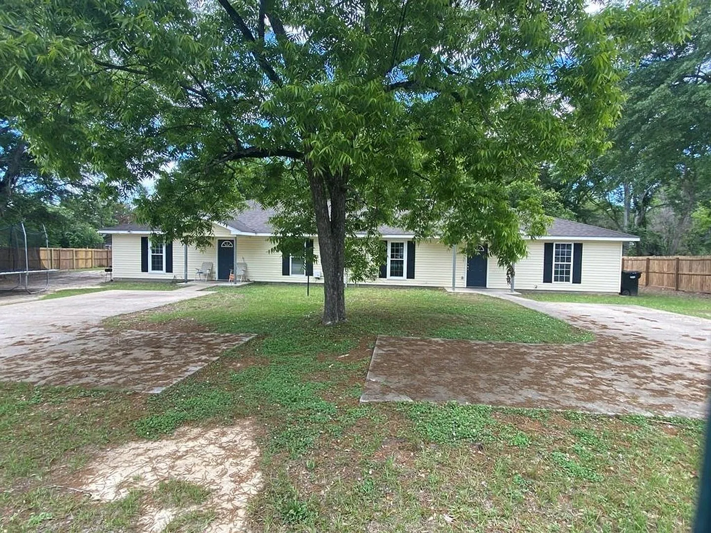 Charming 3BR Duplex in Columbus — Photo 3