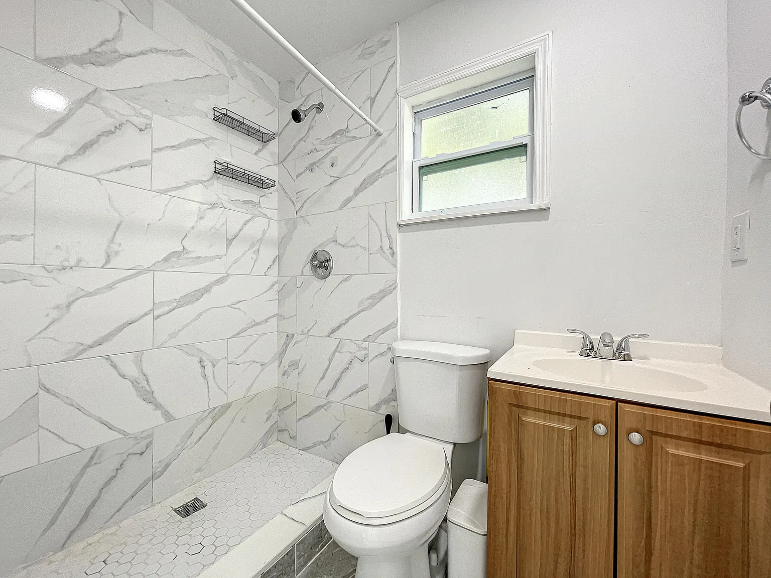 1 bed, 1.0 bath, 330 sqft, $1,250 — Photo 3
