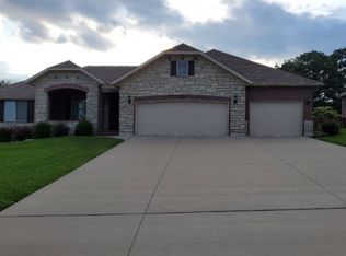 383 N Niangua Dr, Nixa, MO 65714