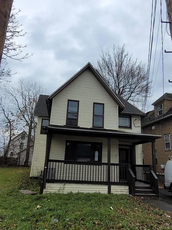 2 bed, 2030 sqft, $1,200 — Photo 1