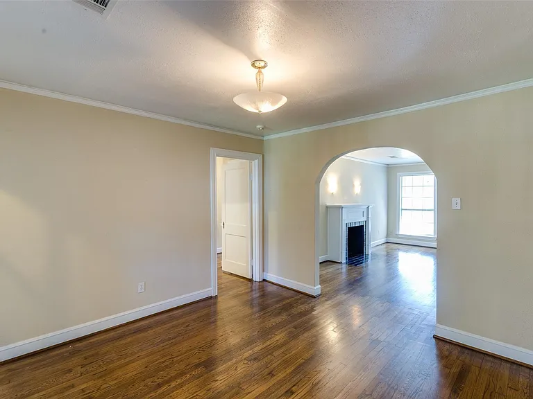 236 W 31st St — Photo 16