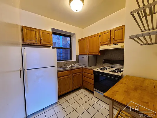 Rented by Ideal Properties Group | media 10