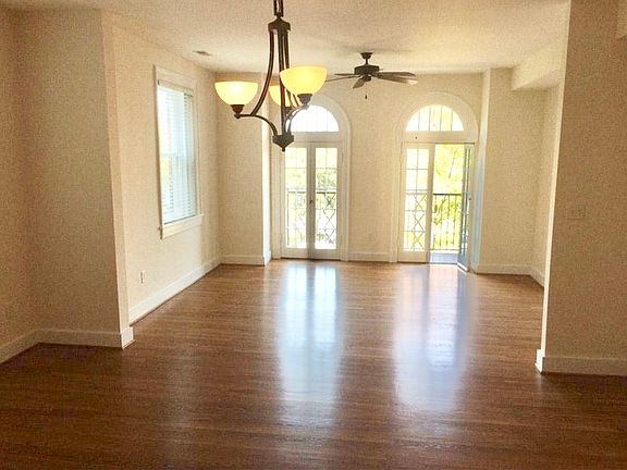 3rd image of 601 S Davis Ave APT 6