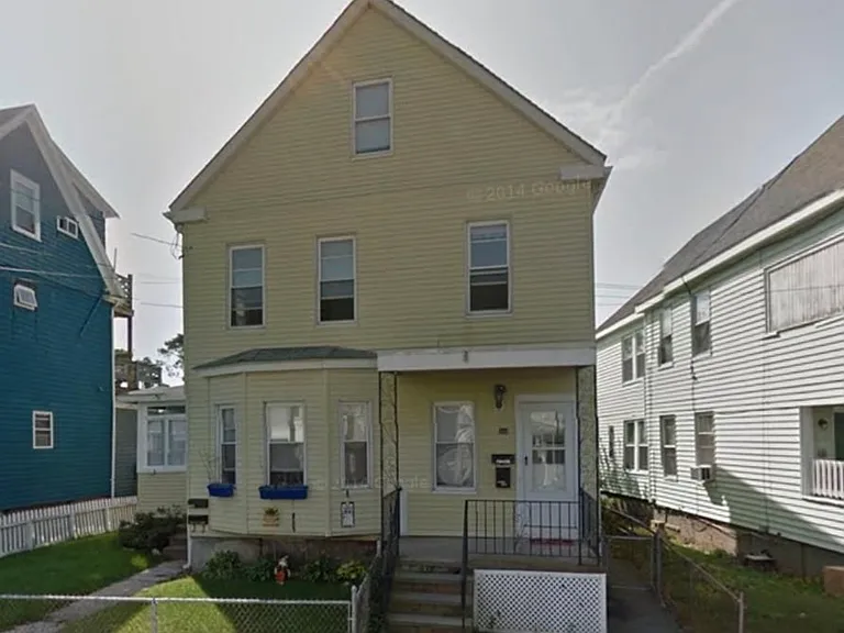 369 Shirley St #2 — Photo 1