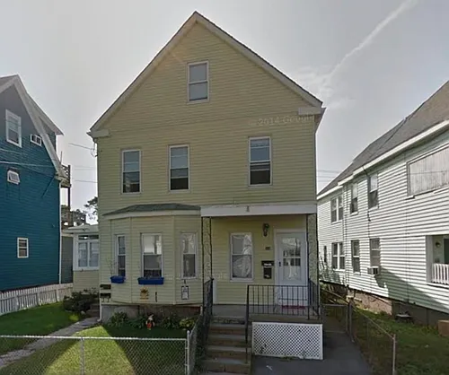 369 Shirley St Photo 1