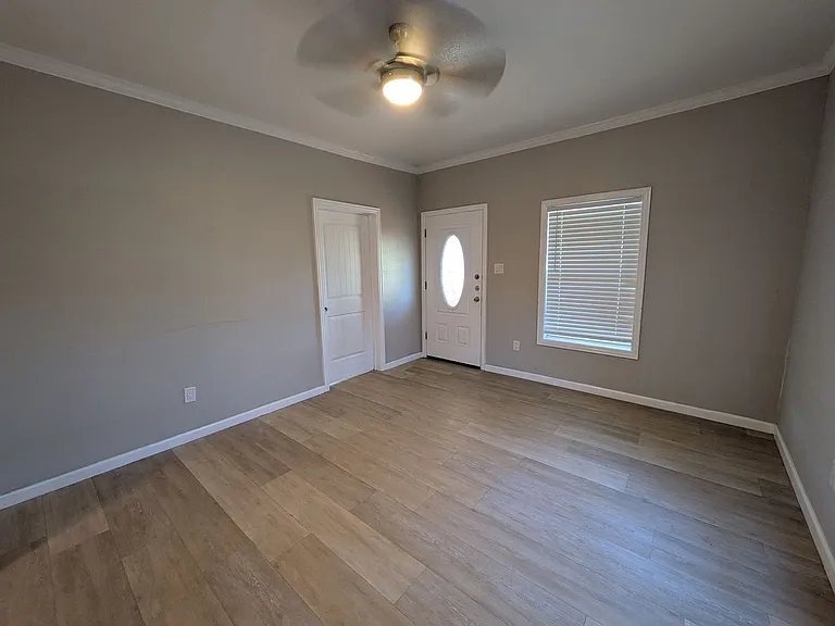 614 Euclid St — Photo 3