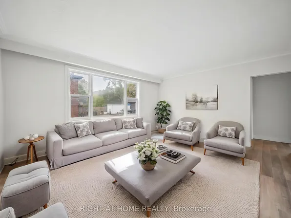32 Vanevery St #3, Toronto, ON M8V 1Y6