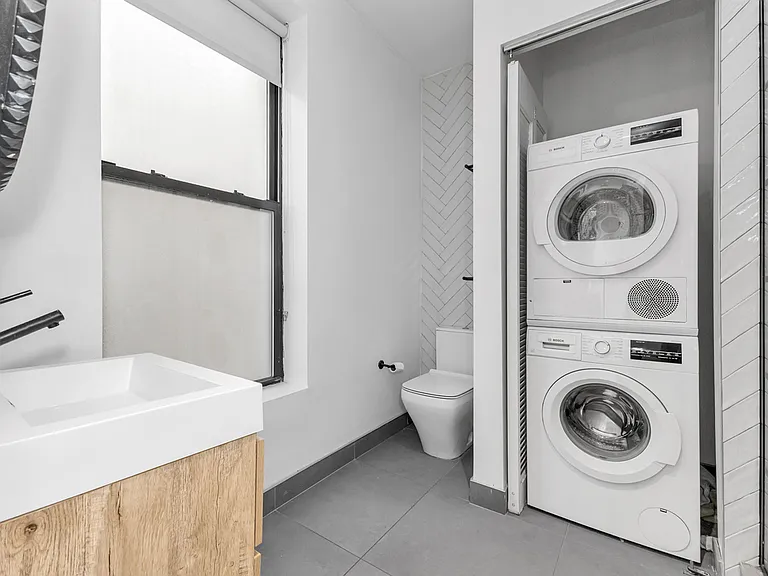 245 Eldridge St #2R — Photo 8