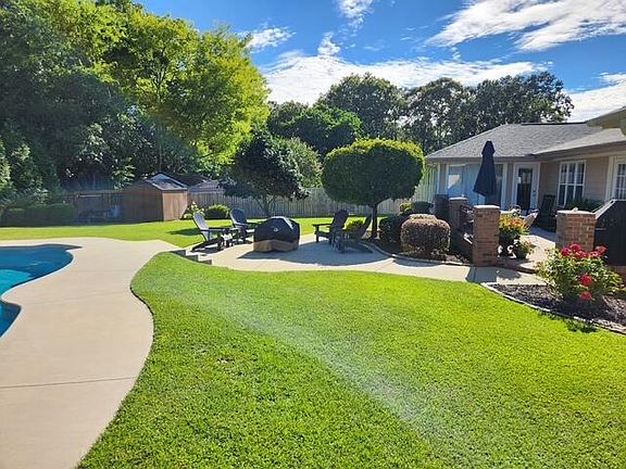 4th image of 2491 Clematis Trl