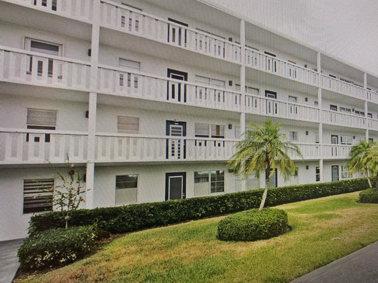 2 bed, 1.5 bath, 841 sqft, $1,700 — Photo 1