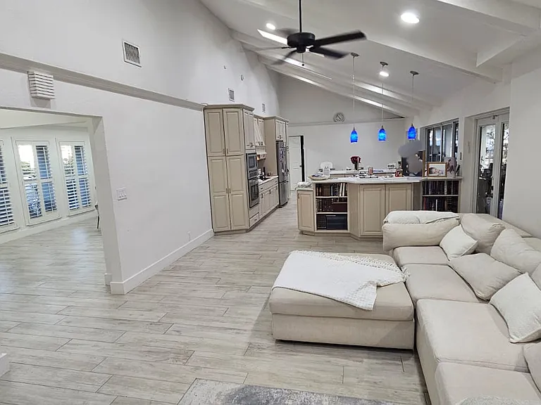 6878 Giralda Cir — Photo 7