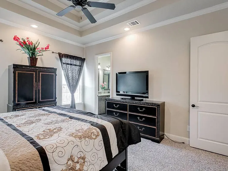 4119 Napoli Way — Photo 8