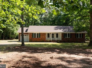 14445 Farmer Dr, Woodford, VA 22580