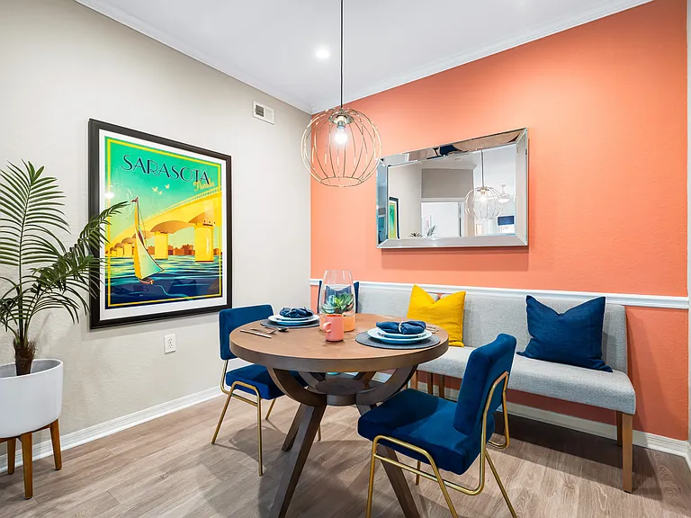 Saratoga Place — Photo 7