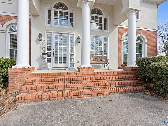 2nd image of 3000 Davenport Dr SE